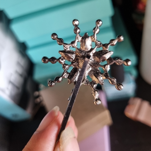 SOLD 2 X Alannah Hill Diamante Bobby Pins - Picture 4 of 6